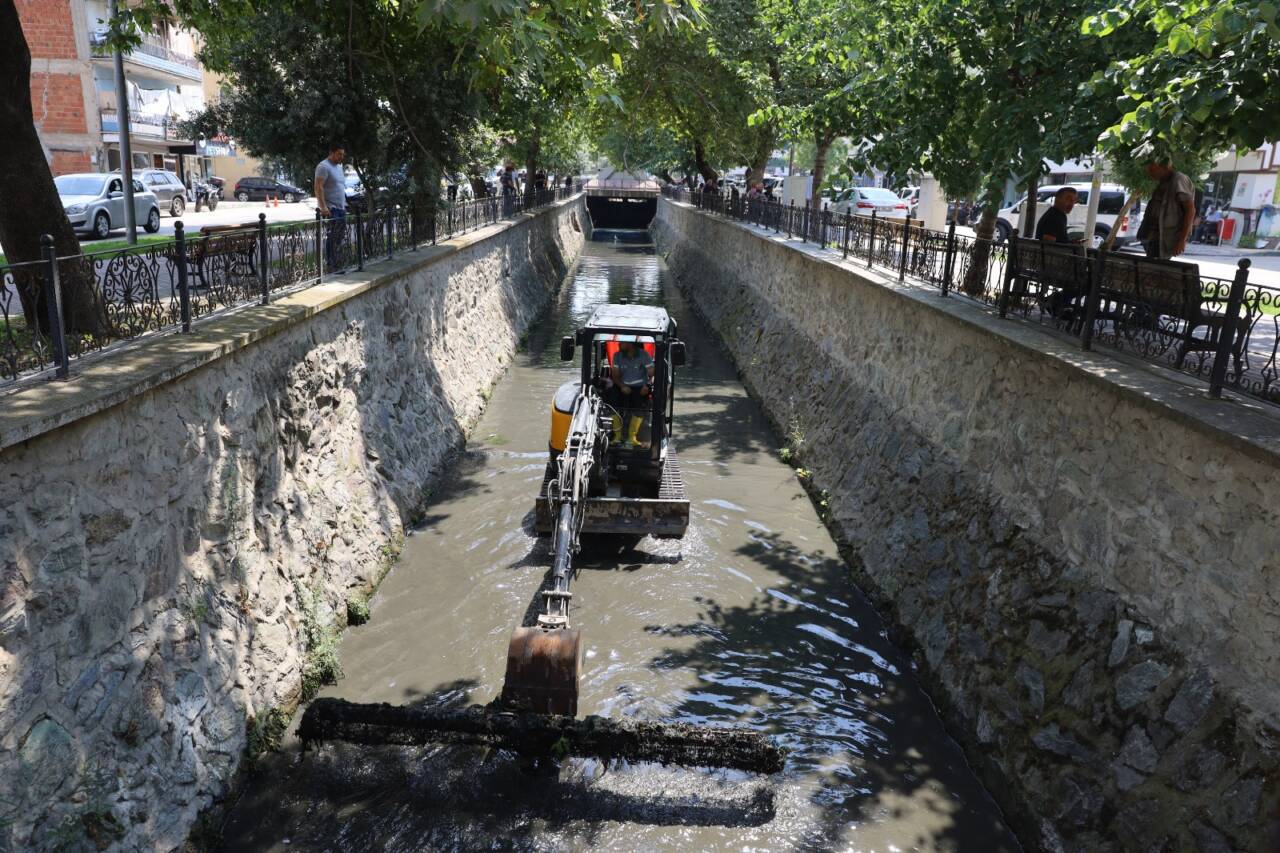 Bursa'nın 7 ilçesinde 'Büyükşehir' harekete geçti 3 37419mtzhngzhmd