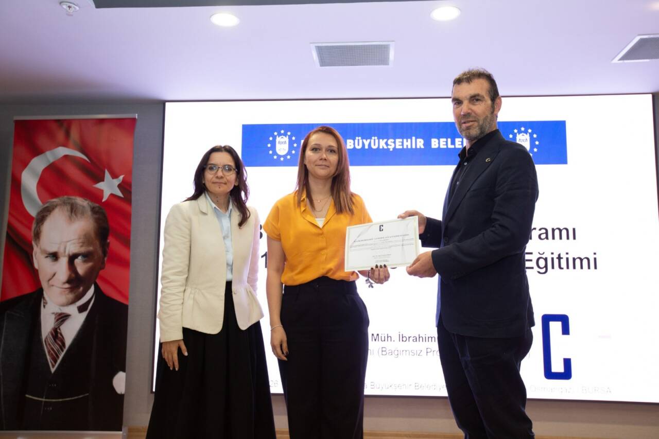 Bursa Büyükşehir'den çalışanlarına uluslararası üst düzey eğitim 3 37443mtzhntm2ot