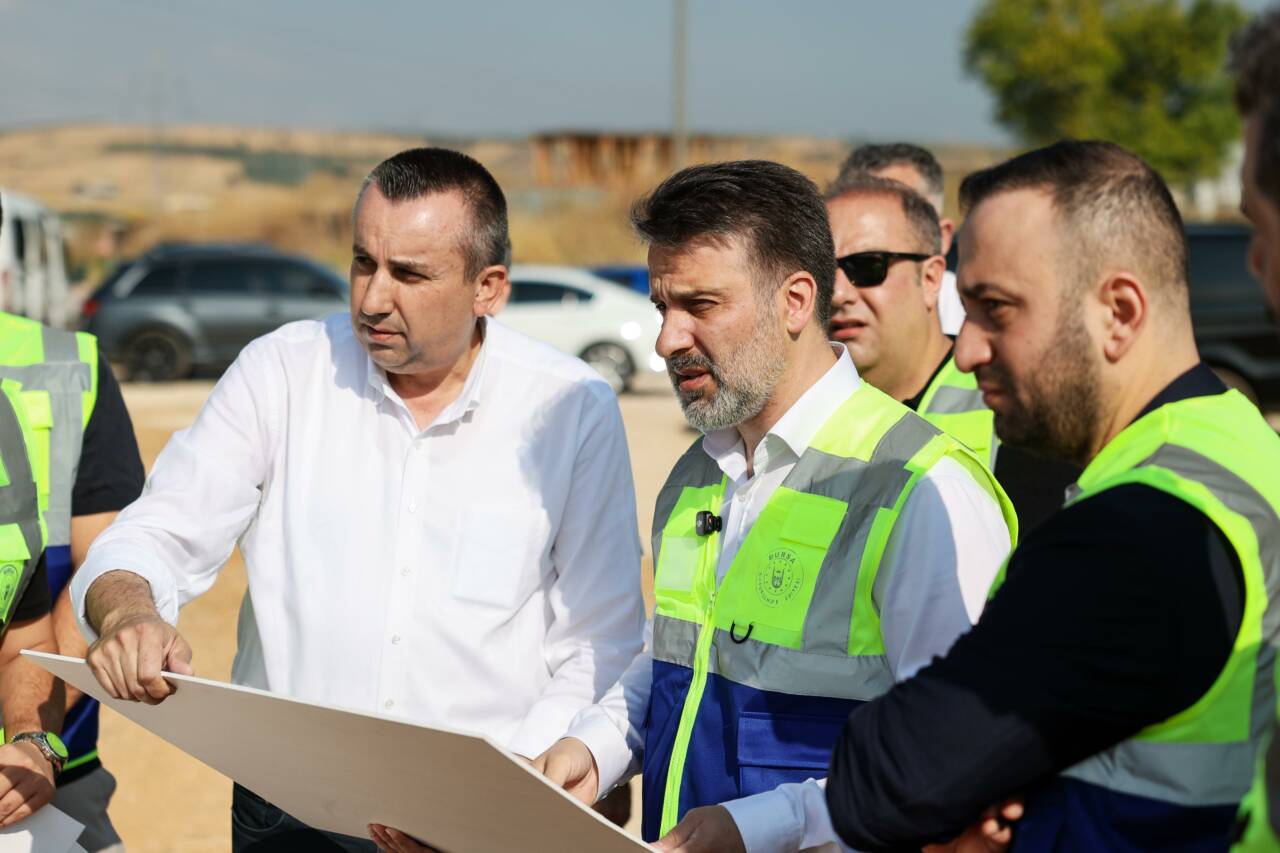Bursa'da 300 bin nüfusu etkileyecek yeni ulaşım projesi! Başkanvekili Biba tek tek inceledi... 1 37451mtzhntrhot10