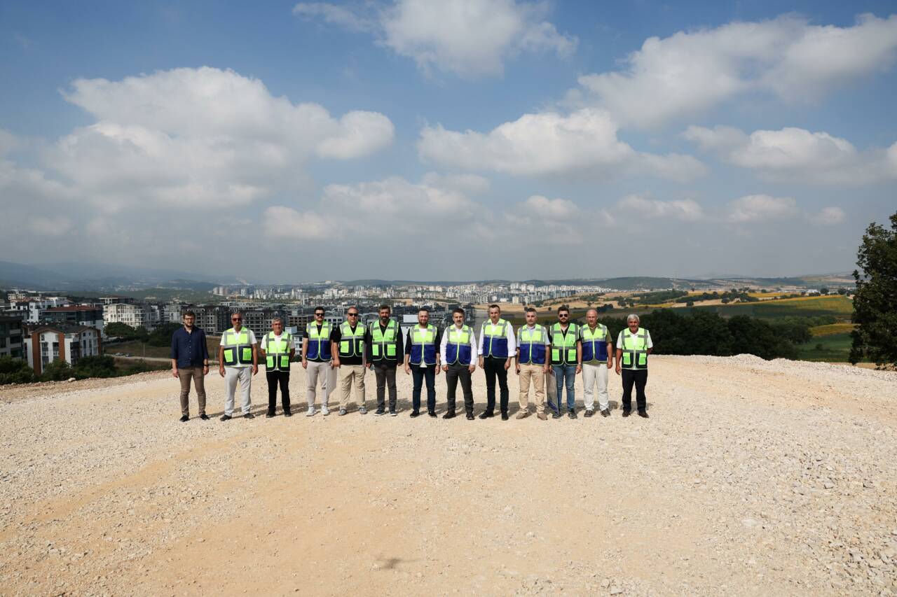 Bursa'da 300 bin nüfusu etkileyecek yeni ulaşım projesi! Başkanvekili Biba tek tek inceledi... 7 37451mtzhntrhot6