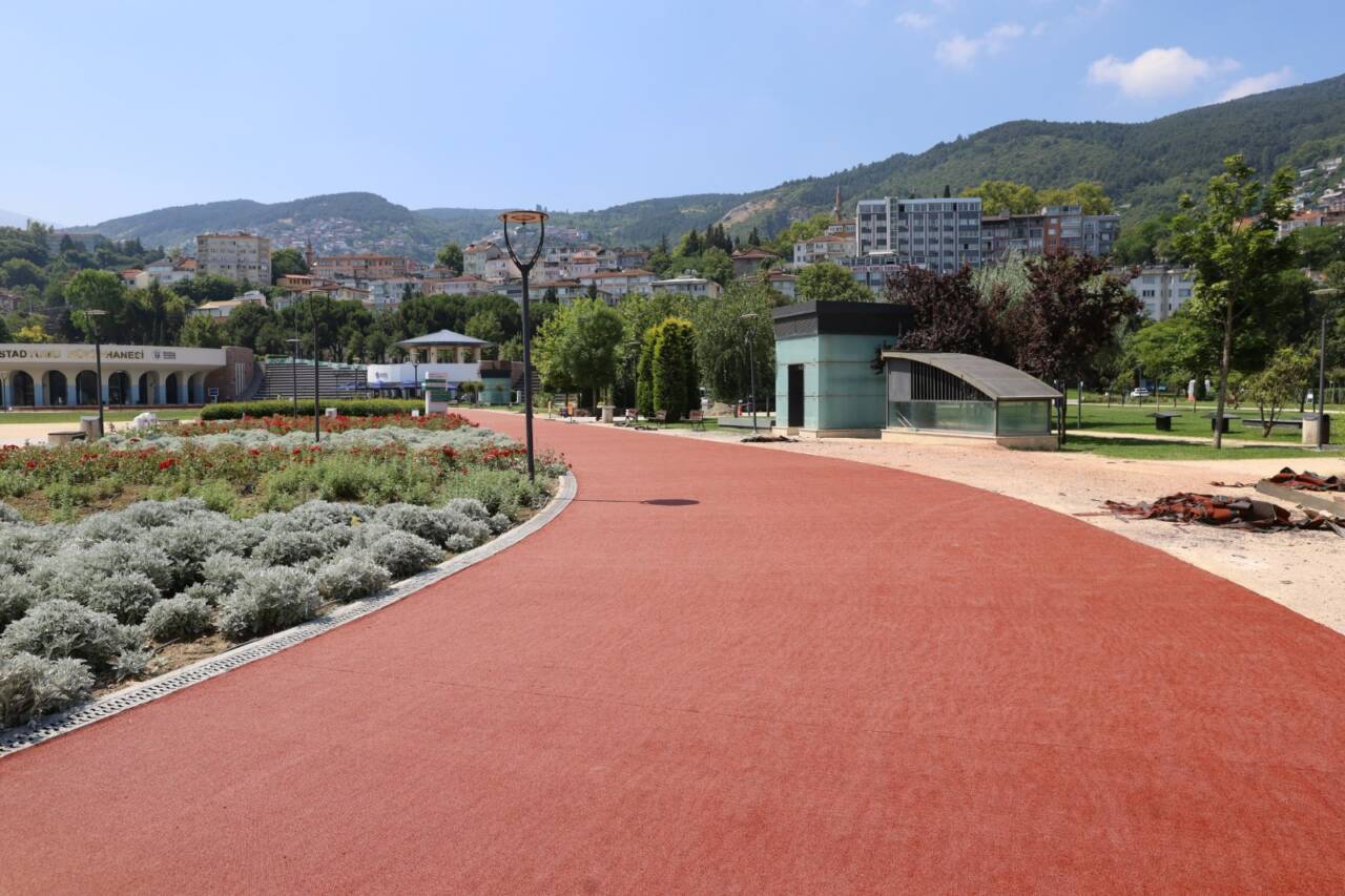 Bursa'nın göbeğindeki dev alana yeni dokunuş! Sil baştan yenileniyor... 5 37453mtzhntrjnj4