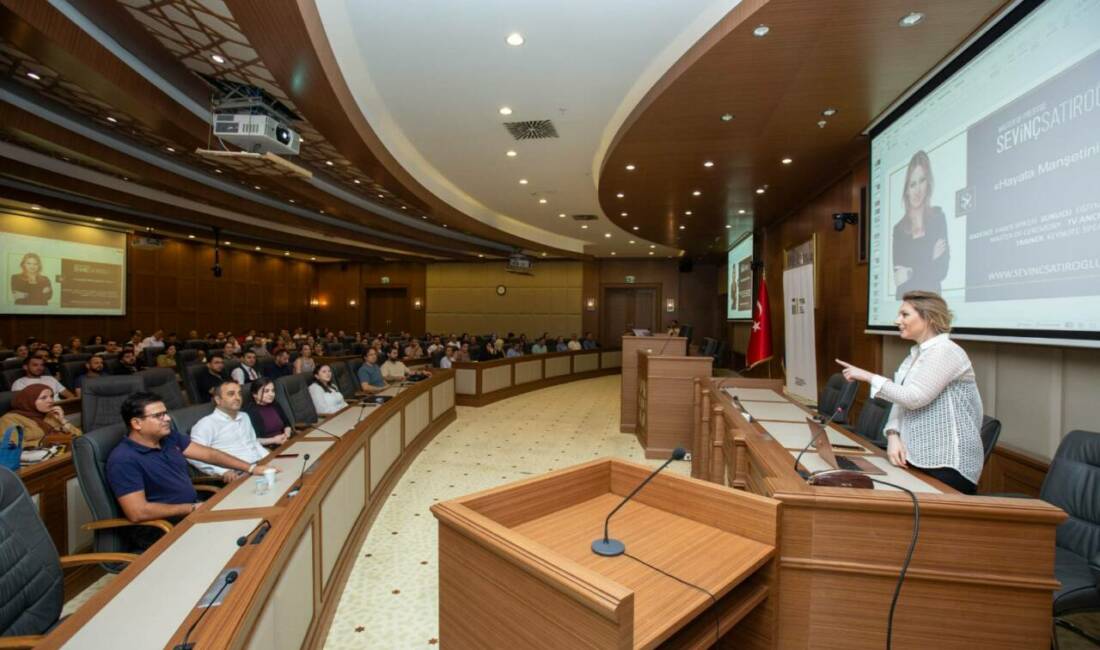 Bursa Büyükşehir yerel yönetim kadrolarına protokol ve nezaket eğitimi Bursa Büyükşehir Belediyesi, kent genelindeki hizmet kalitesini en üst seviyeye