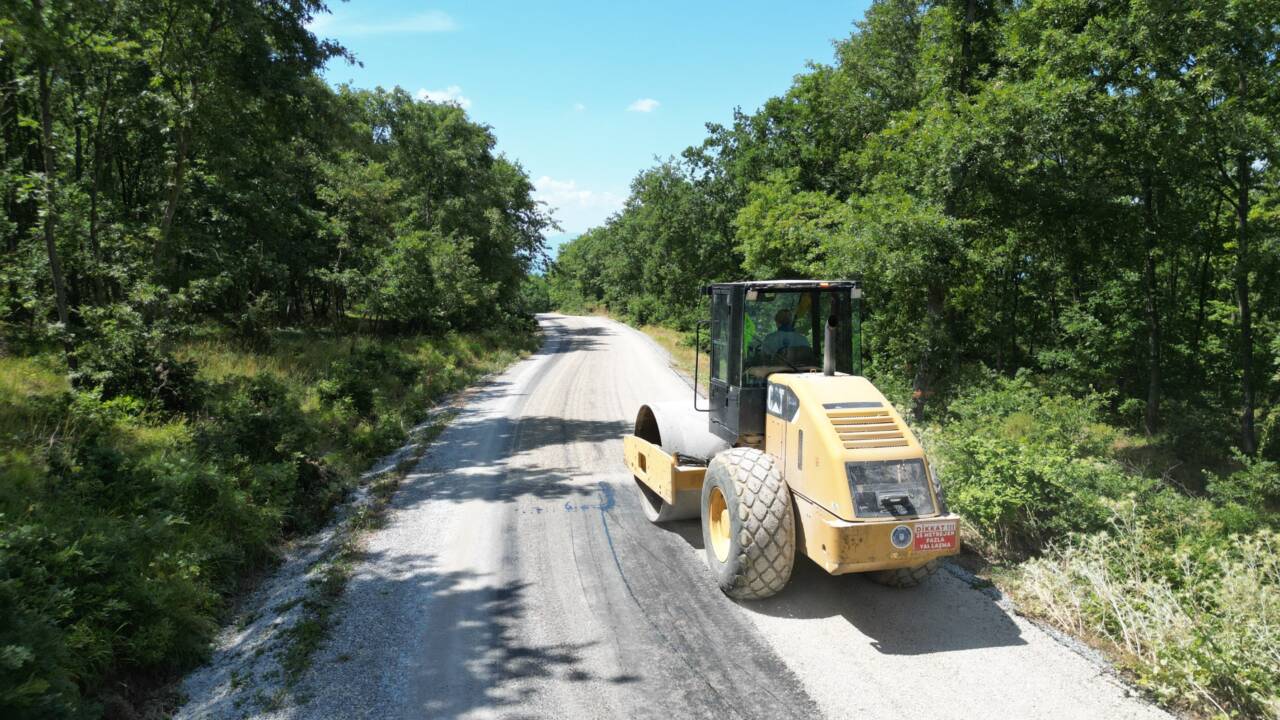 Bursa'da iki mahallede yollara konfor 7 37476mtzhnwi2mg2