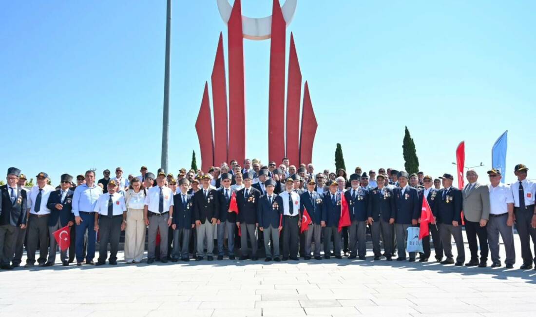 Kıbrıs Barış Harekatı’nın 52. yılında Bursa’da duygu dolu anma Bursa Büyükşehir Belediyesi, Kıbrıs Barış Harekatı’nın 52’nci yıl dönümü dolayısıyla
