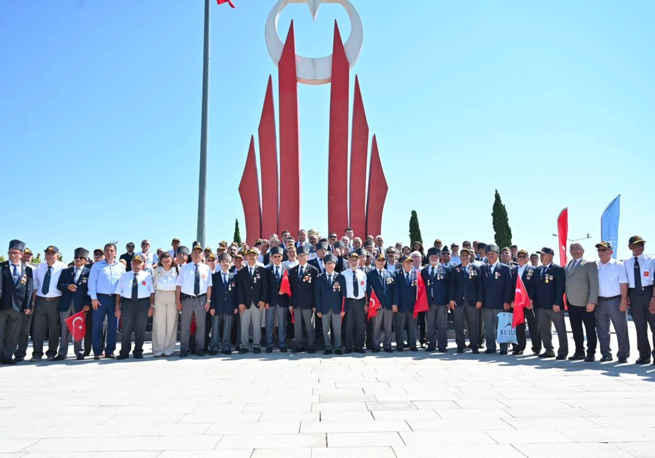Kıbrıs Barış Harekatı’nın 52. yılında Bursa’da duygu dolu anma Bursa Büyükşehir Belediyesi, Kıbrıs Barış Harekatı’nın 52’nci yıl dönümü dolayısıyla