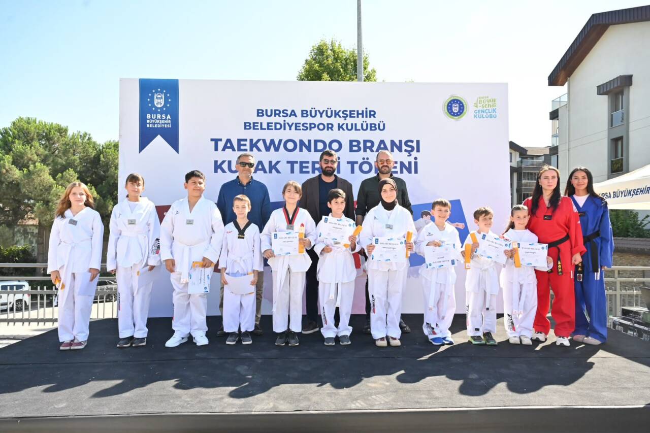 Bursa'da Büyükşehirli taekwondocuların kuşak heyecanı 1 37489mtzhnwuzod