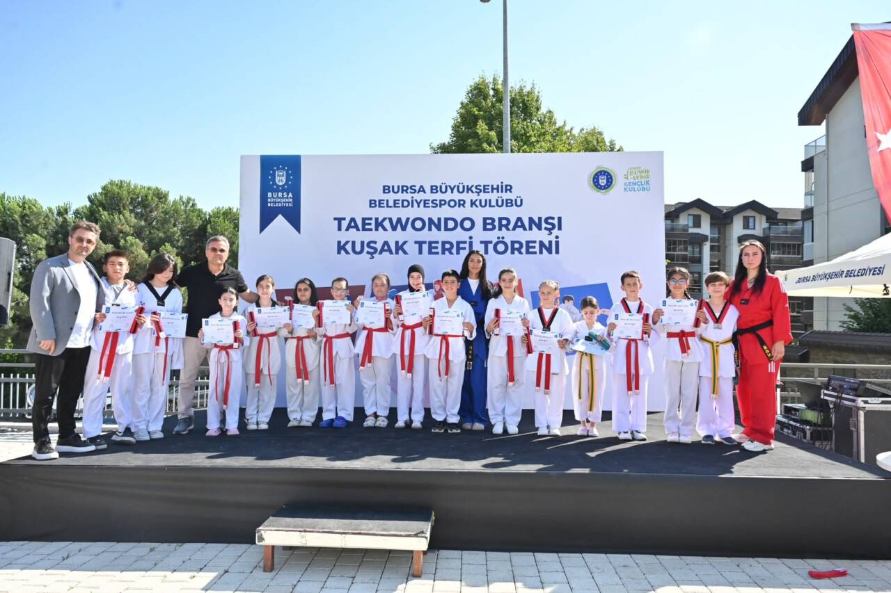 Bursa'da Büyükşehirli taekwondocuların kuşak heyecanı 2 37489mtzhnwuzod1