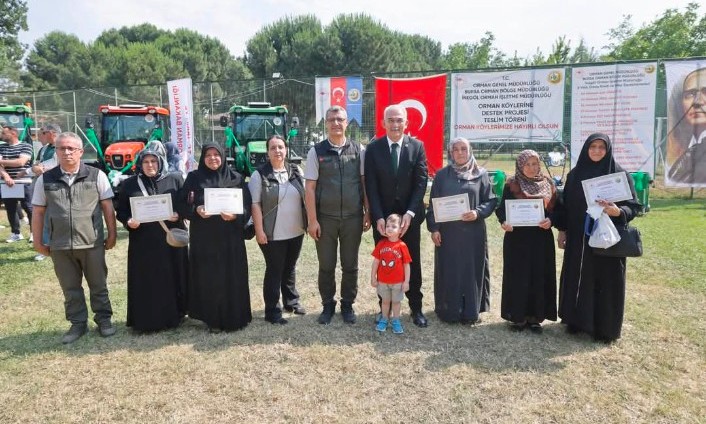 Bursa’da 38 köye dev destek! Olay Gazetesi Yazarı Ahmet Emin Yılmaz, Bursa’da 38 orman köyüne