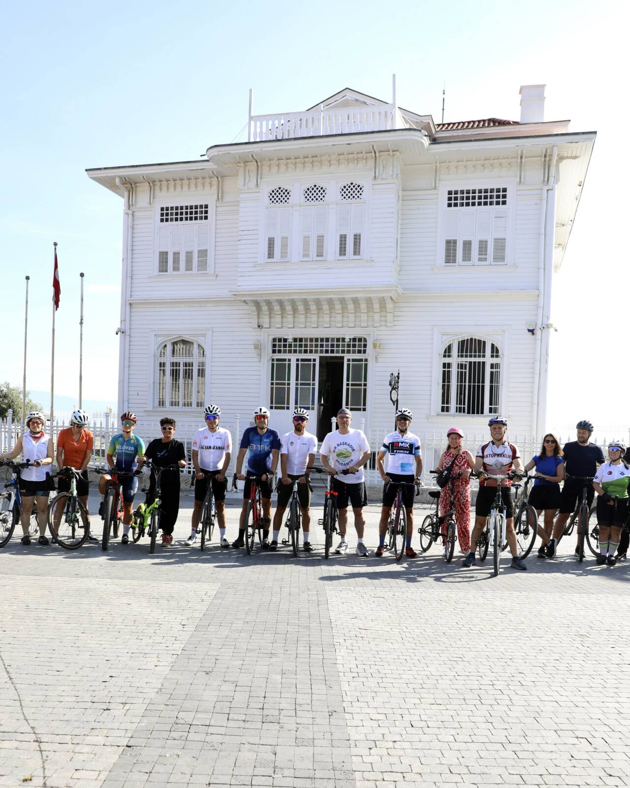 'Bir başkadır Mudanya' dergisinin ikinci sayısı yayımlandı 2 'BİR BAŞKADIR MUDANYA' DERGİSİNİN İKİNCİ SAYISI YAYIMLANDI