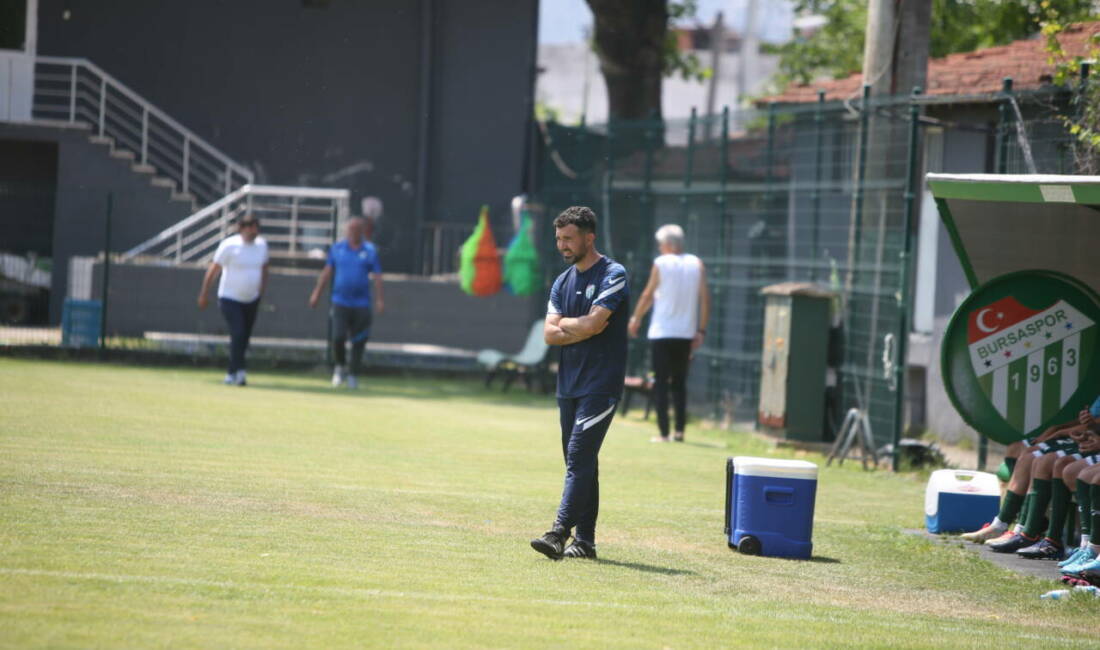 Bursaspor Altyapı Koordinatörlüğü için sürpriz isim! Yılın antrenörü seçilmişti… Mesut Ünal ile yolların ayrılmasının ardından Bursaspor’da altyapının başına kimin