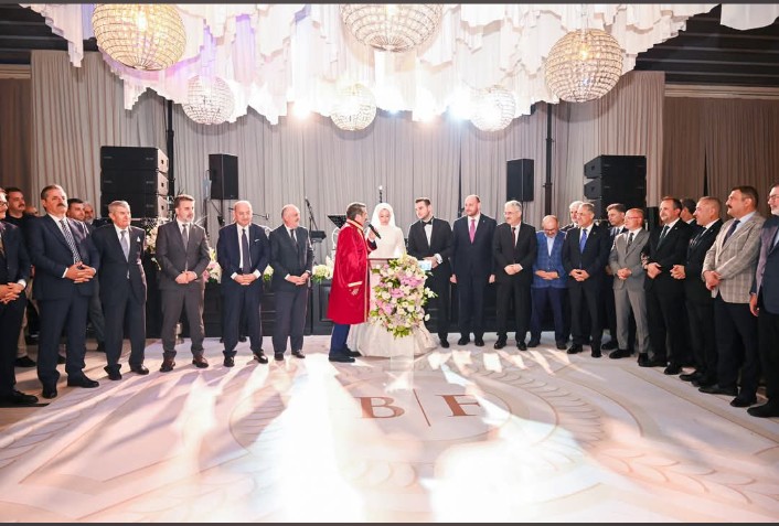 Bursa ve Ankara siyasetini buluşturan düğün Olay Gazetesi Yazarı Ahmet Emin Yılmaz, Bursa ve Ankara siyasetini