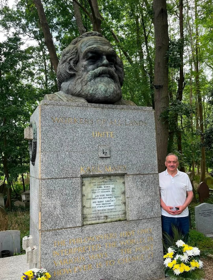 6 yazi icin londra ziyaretinde prof dr ismail tatlioglu sosyalizmin kurucusu karl marx mezarina gitti38176t510mh