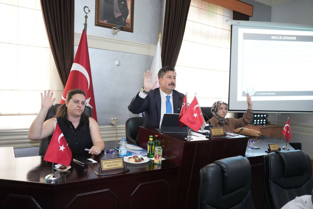 Yenişehir Belediye Başkanı Özel'den o iddialara cevap:'Projelere gölge düşürümezler' 3 652