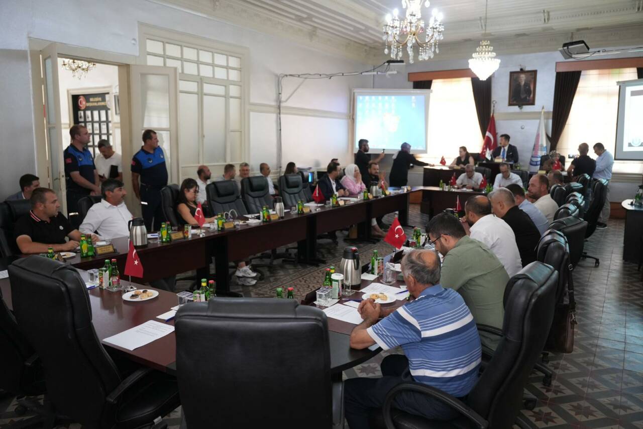 Yenişehir Belediye Başkanı Özel'den o iddialara cevap: 'Projelere gölge düşürümezler' 2 653