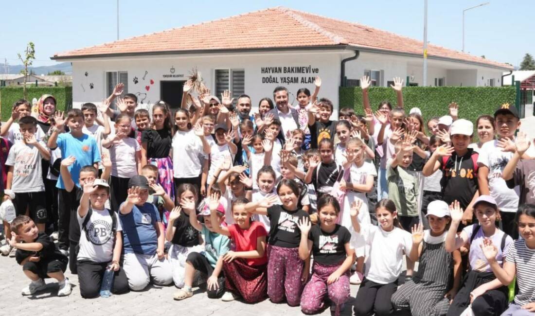 Yenişehir’de çocuklardan anlamlı ziyaret Yenişehir TÜGVA Yaz Okulu öğrencileri, değerler eğitimi kapsamında Yenişehir Belediyesi