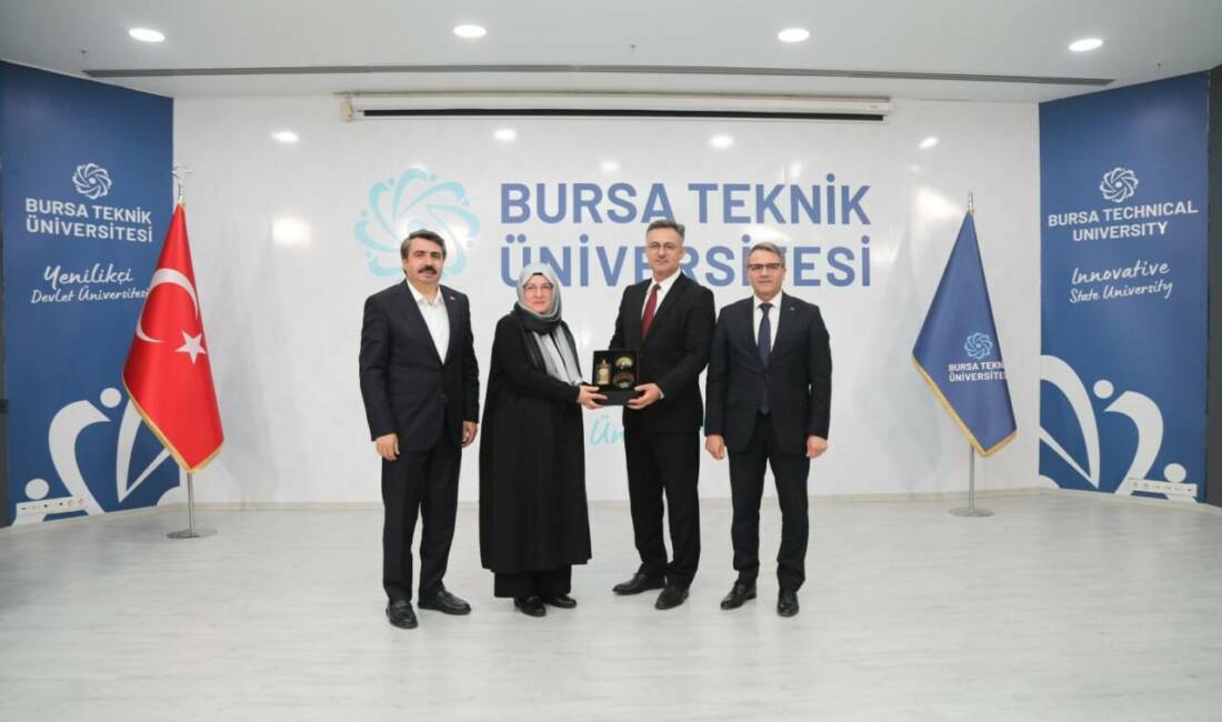Bursa Teknik Üniversitesi’nde anlamlı etkinlik BTÜ'nün konuğu olan 15 Temmuz şehidi Prof. Dr. İlhan Varank'ın