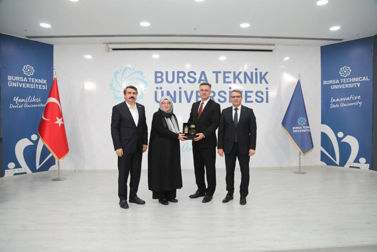 Bursa Teknik Üniversitesi'nde 15 Temmuz Şehidi Prof. Dr. İlhan Varank anıldı 6 15 Temmuz Şehidi Prof. Dr. İlhan Varank BTÜ'de anıldı