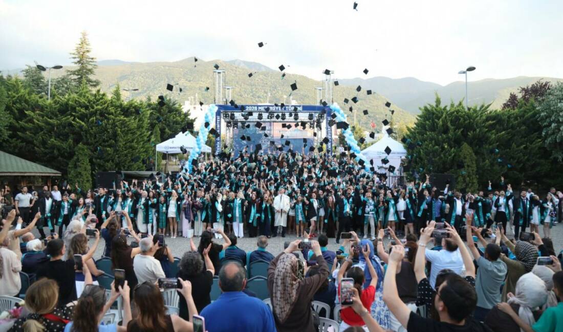 Bursa Teknik Üniversitesi’nde gurur günü Bursa Teknik Üniversitesi (BTÜ) 2025-2026 Akademik Yılı Mezuniyet Töreni gerçekleşti.