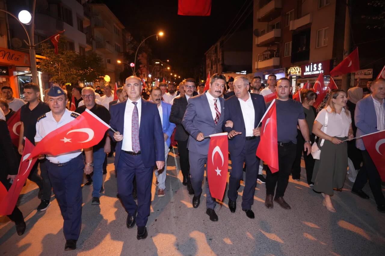 Yenişehir'de 15 Temmuz ruhu yaşatıldı 5 715