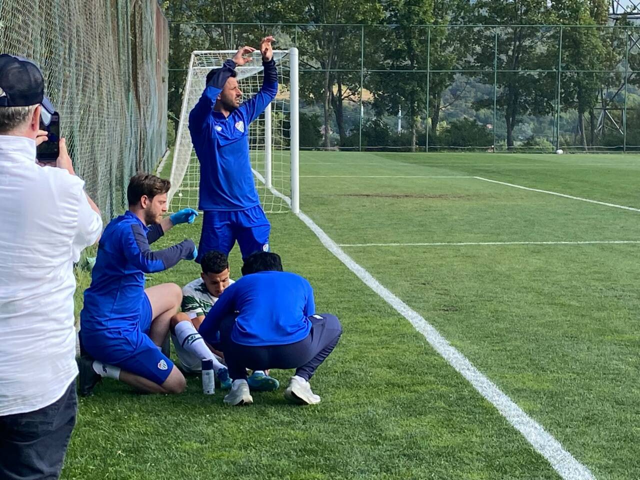 Bursaspor'da şok sakatlık! Yeni transfer maça devam edemedi 3 7236dea3 63db 4648 b64f 9c1da8e6ea07