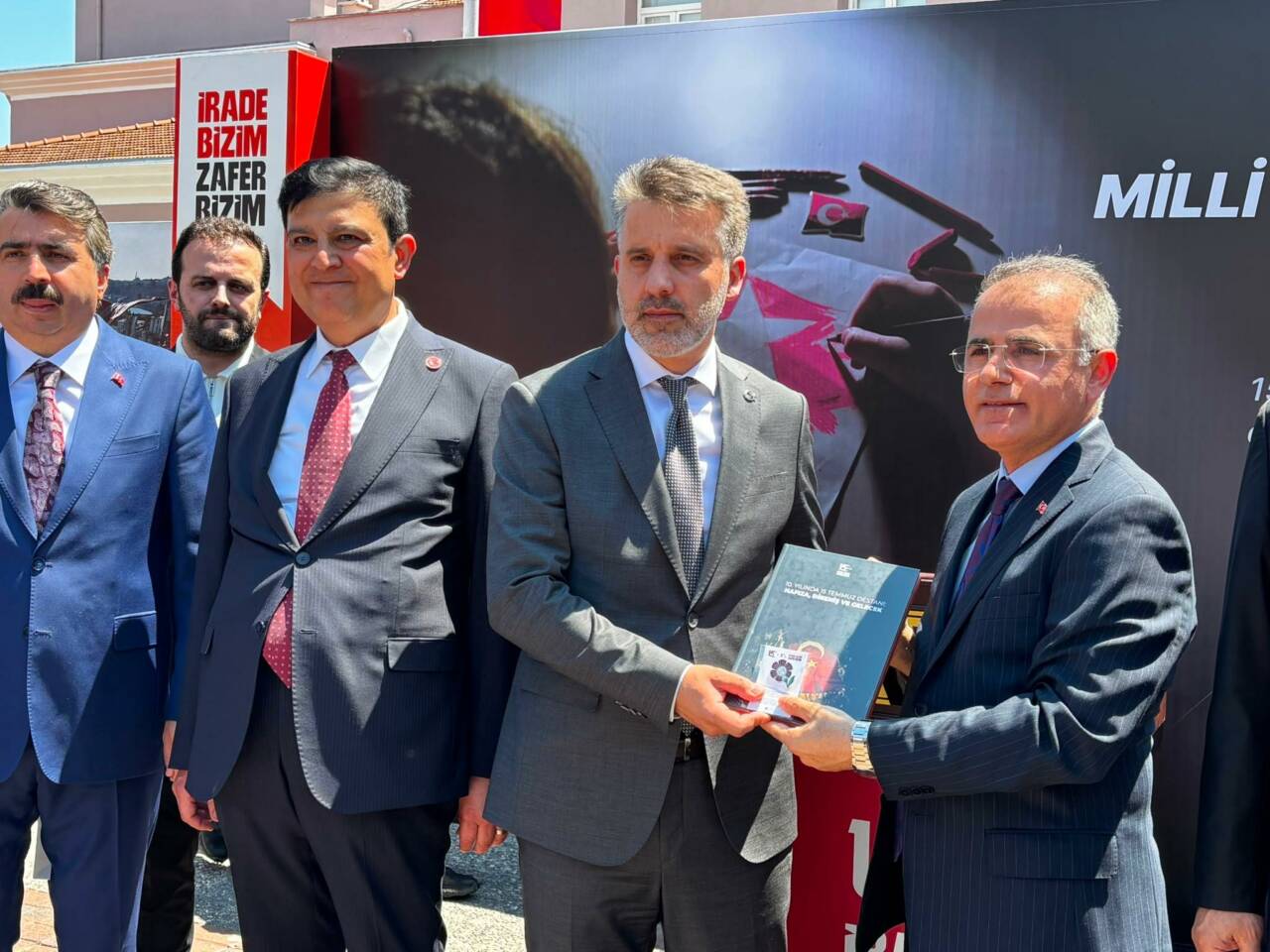 Bursa'da 15 Temmuz Anma Merkezi açıldı 3 74ea27af f936 41f1 b8d8 f2ccd3b5aec5