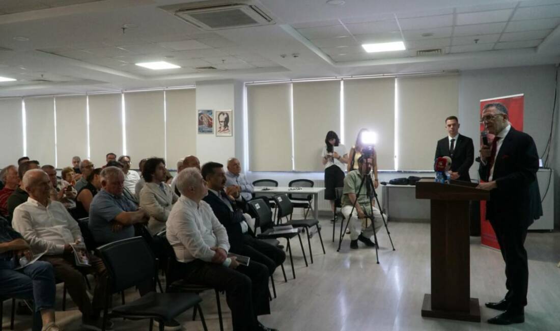 Atatürkçü Düşünce Derneği Bursa Şubesi’nden Cumhuriyet çağrısı Atatürkçü Düşünce Derneği (ADD) Bursa Şubesi, "Üniter Ulus Devlet, Laik
