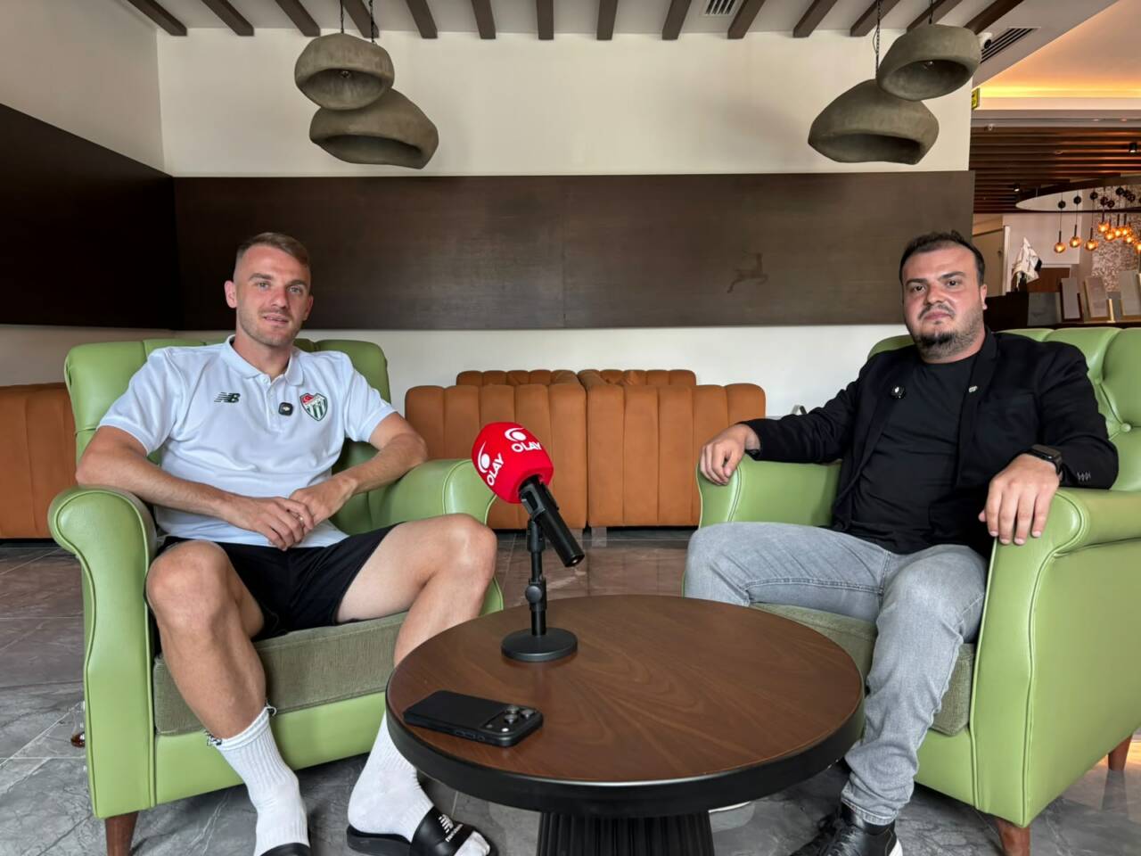 Bursaspor’un takım kaptanlarından Ertuğrul Ersoy, Bolu kampında OLAY'a konuştu... 29