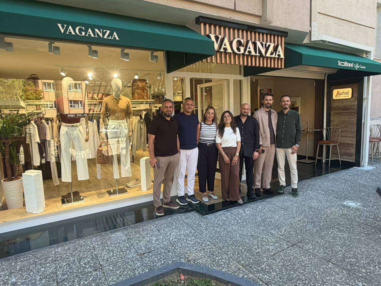 40 ülkede satılan Vaganza'nın Türkiye'deki ikinci mağazası artık Bursa'da 4 93f4eceb ed29 4471 96f7 554a0d9eb875
