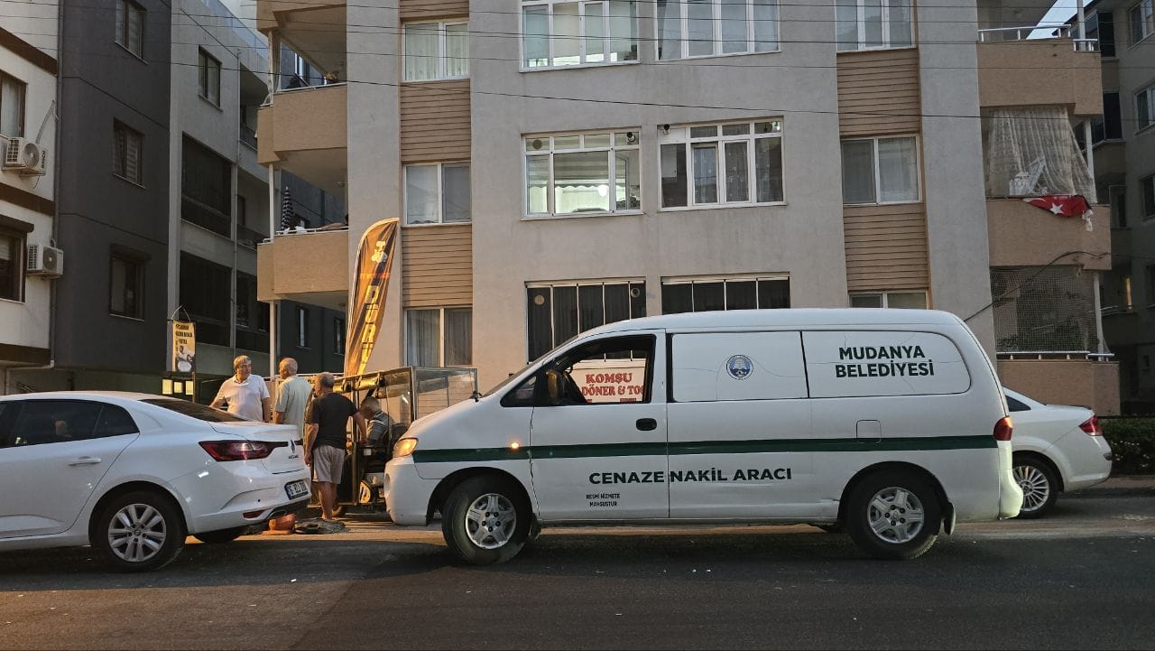 Bursa'da kadın cinayeti 1 aa 20260702 41851908 41851906 bursadabirkadinevindeoldurulmushaldebulundu