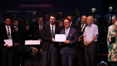 Bursa'nın fethinin 700. yılı anısına düzenlenen beste yarışmasında 7 eser