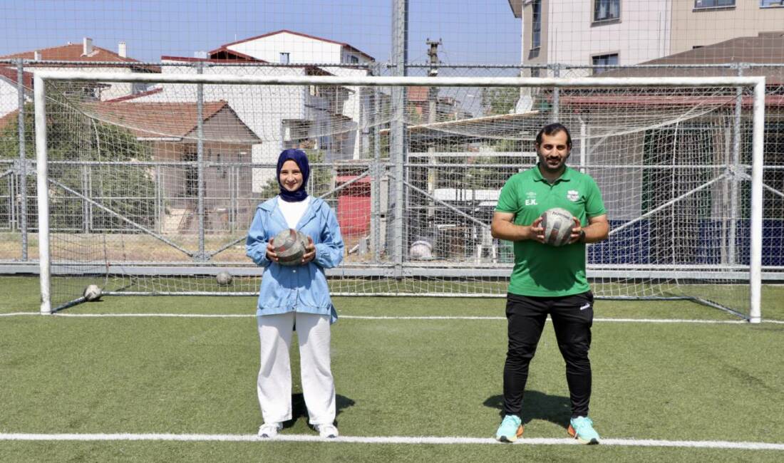 Bu durumun dünyada başka örneği yok: Evde eş, sahada iki rakip başkan Eski futbolcu Emre Korkmaz ile eşi Merve Korkmaz, başkanlığını yaptıkları