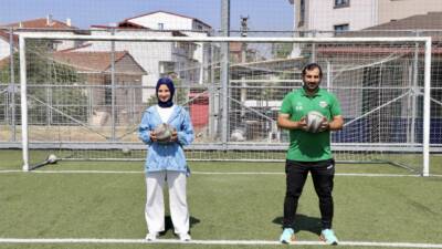 Eski futbolcu Emre Korkmaz ile eşi Merve Korkmaz, başkanlığını yaptıkları