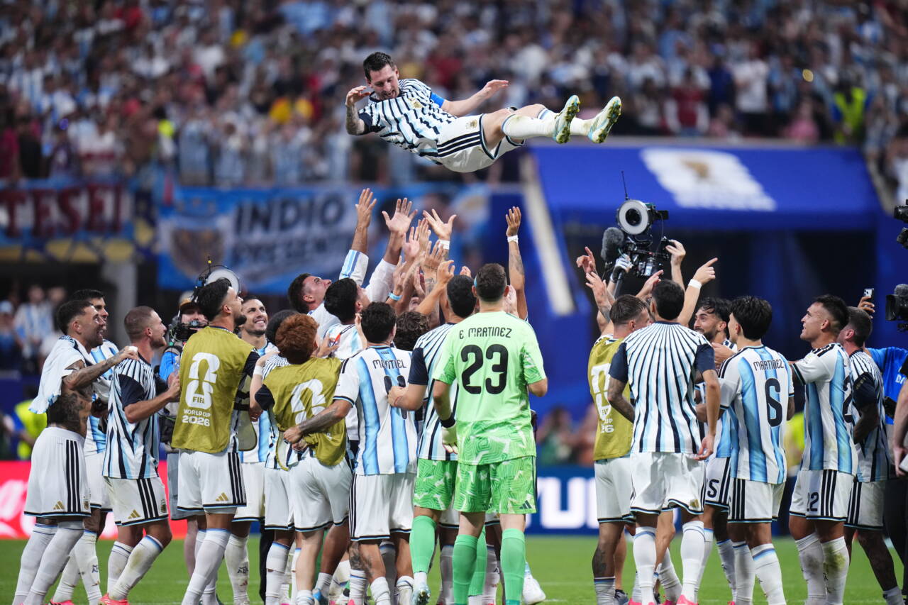 Dünya Kupası'nda mucize dönüş: Messi havalarda 1 aa 20260707 41913131 41913123 arjantinmisir