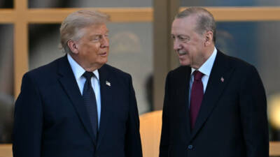 ABD Başkanı Donald Trump'ın Türkiye'ye yönelik CAATSA yaptırımlarının kaldırılabileceği açıklamasından