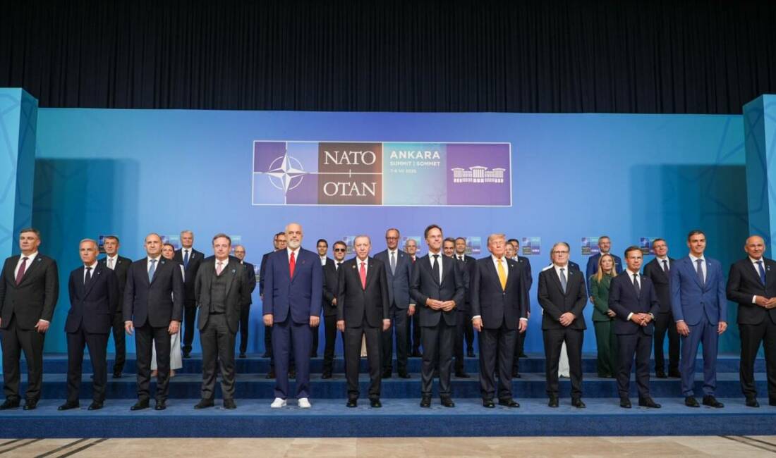 Dünya liderleri Beştepe’de: Cumhurbaşkanı Erdoğan’dan NATO Zirvesi’nin açılışında önemli mesajlar Ankara, NATO Zirvesi'nin ikinci gününde ev sahipliği yapıyor. 32 lider