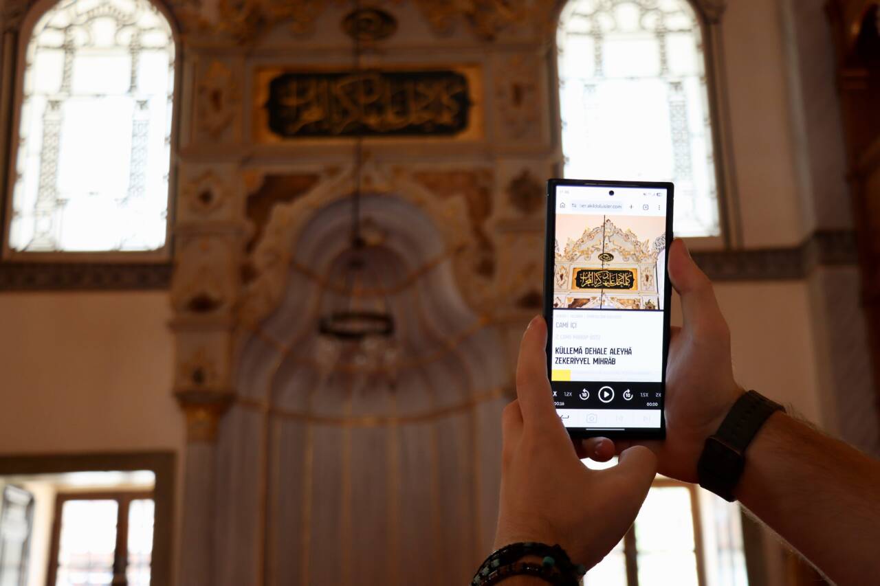 Bursa'nın manevi kalbinde yeni uygulama 3 aa 20260713 41961927 41961925 emirsultankulliyesinintarihiveicindekihateserlerdijitalrehberde