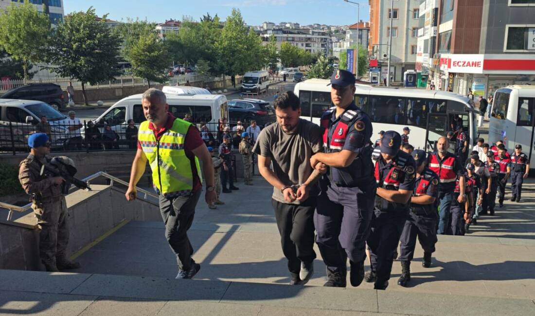 5 şehirde yasa dışı bahis operasyonu Tekirdağ merkezli 5 ilde düzenlenen yasa dışı bahis operasyonunda gözaltına
