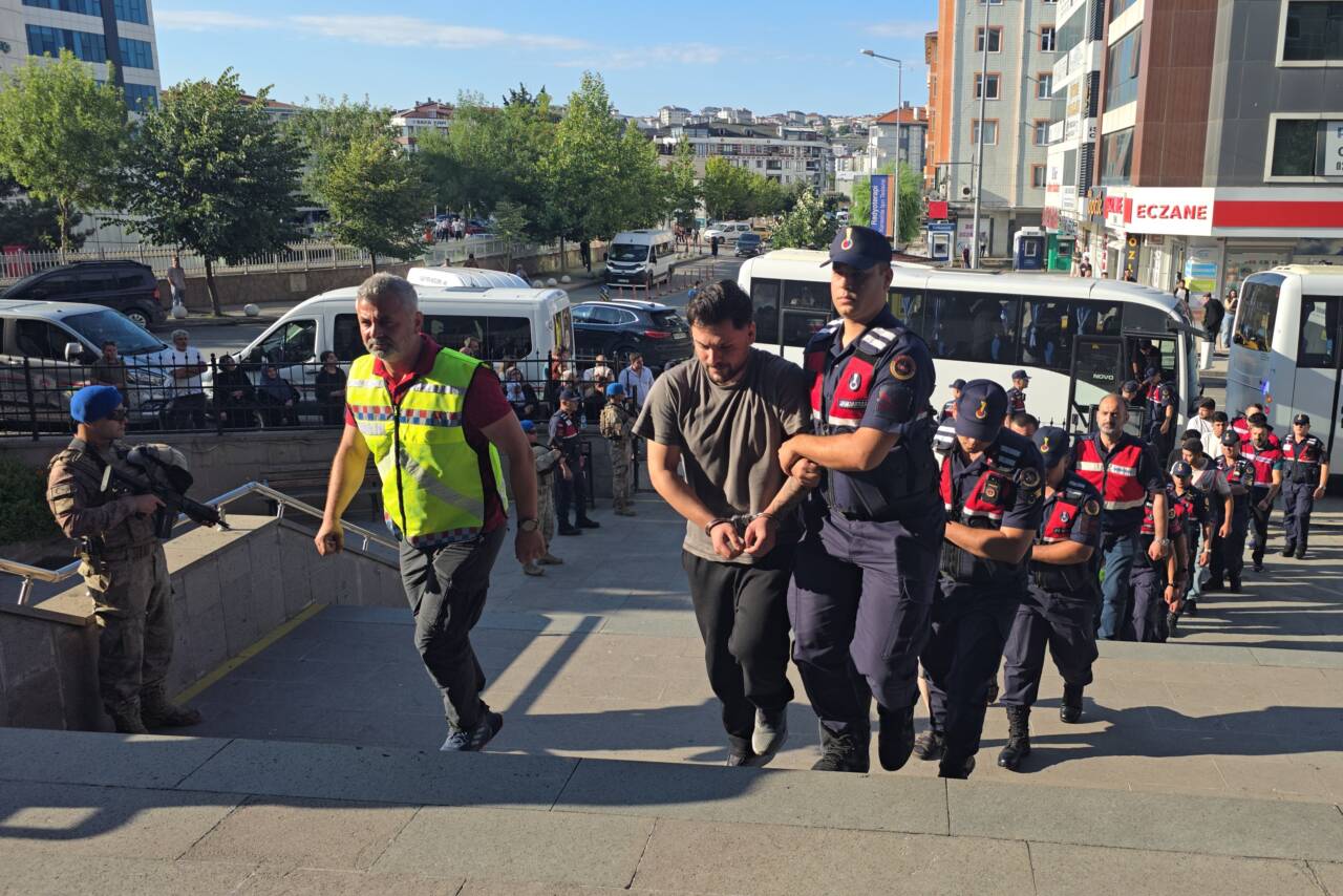 Tekirdağ merkezli 5 ilde düzenlenen yasa dışı bahis operasyonunda gözaltına