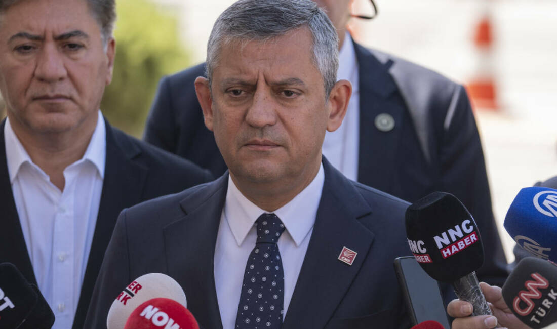 Özgür Özel’den ’15 Temmuz darbe girişimi’ değerlendirmesi CHP Grup Başkanı Özgür Özel, Fetullahçı Terör Örgütü'nün (FETÖ) 15