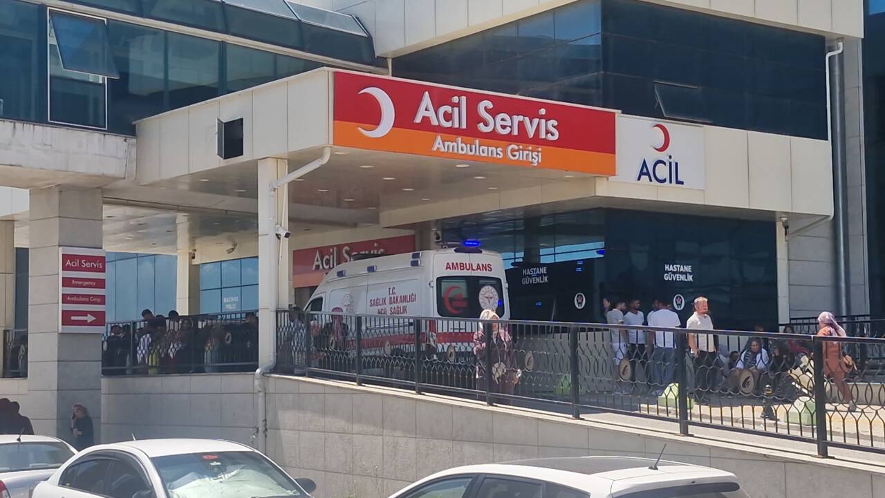 Akraba kavgası kanla bitti 3 akraba kavgasi kanla bitti 6bcd526c285e