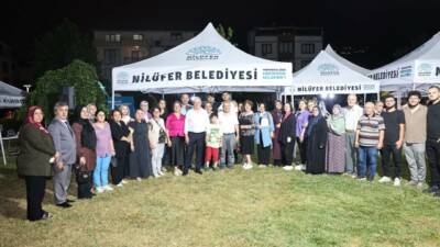 Nilüfer Belediye Başkanı Şadi Özdemir, mahalle sakinleriyle bir araya gelmek