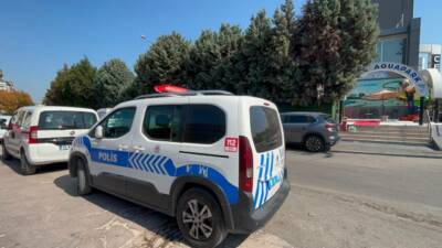 Bursa’da aquaparkta dengesini kaybederek yaklaşık 10 metre yüksekliğindeki kaydıraktan toprak