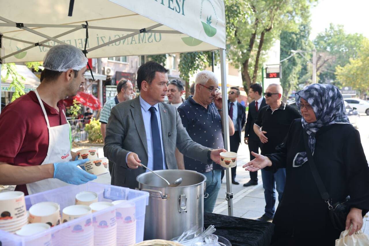Bursa'da Muharrem Ayı bereketi: Kazan kazan aşure ikramı 2 Osmangazi’de Muharrem Ayının Bereketi Yaşandı (Görüntülü)