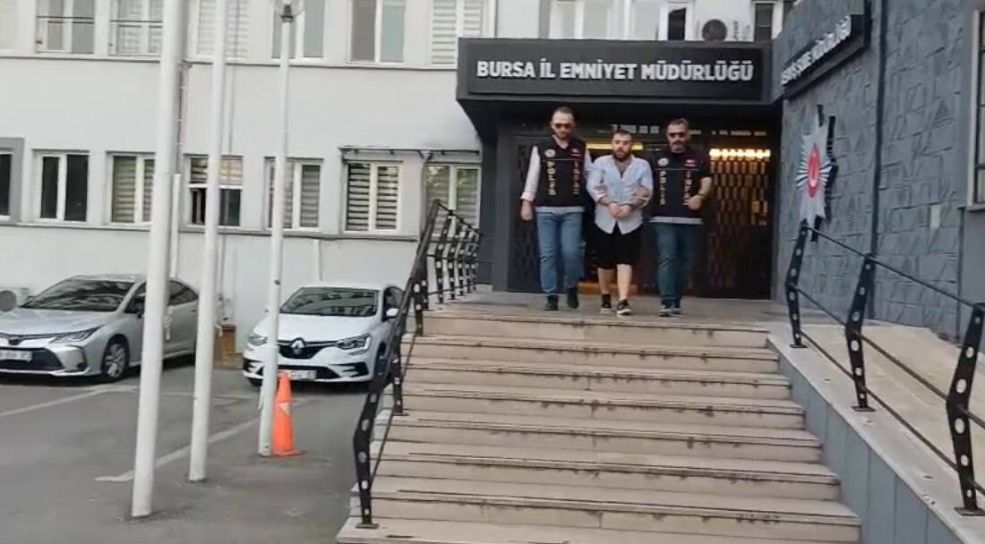 Bursa’da hakkında "Uyuşturucu veya Uyarıcı Madde Ticareti Yapma" suçundan 17