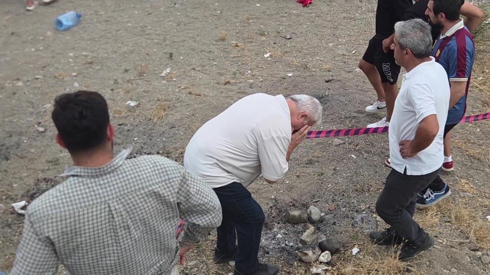 Bursa’nın İznik gölünde kaybolan iki gençten acı haber Bursa'nın İznik ilçesinde serinlemek için girdikleri gölde kaybolan 19 ve