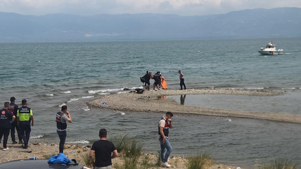 Bursa'nın İznik gölünde kaybolan iki gençten acı haber 3 aw73976805