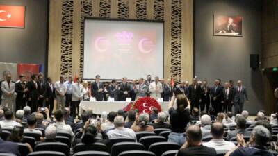 MHP Karacabey İlçe Teşkilatı'nın 15. Olağan Kongresi'nde mevcut başkan Mehmet