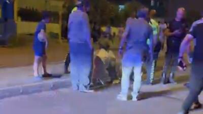 Bursa’nın Mudanya ilçesinde kayalıklarda oturan genç kız, iddiaya göre yanına