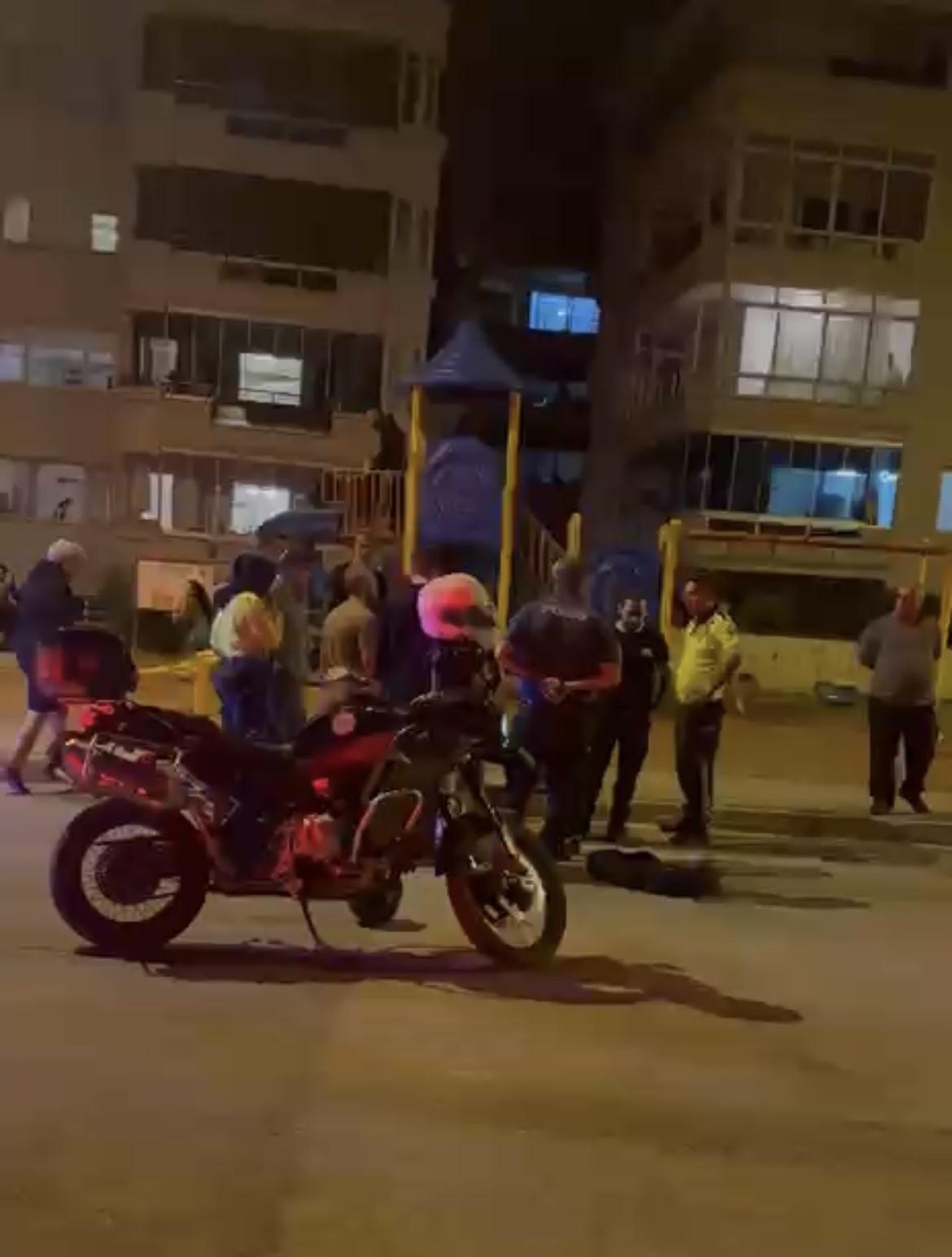 Bursa'da genç kıza jiletli saldırı! Boynunu kesti... 2 aw74105304