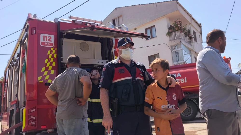 Bursa’da küçük Huzeyfe’nin yürek burkan gözyaşları Bursa'nın İnegöl ilçesinde kanatlı hayvan yumurtalarının bulunduğu depoda çıkan yangın,